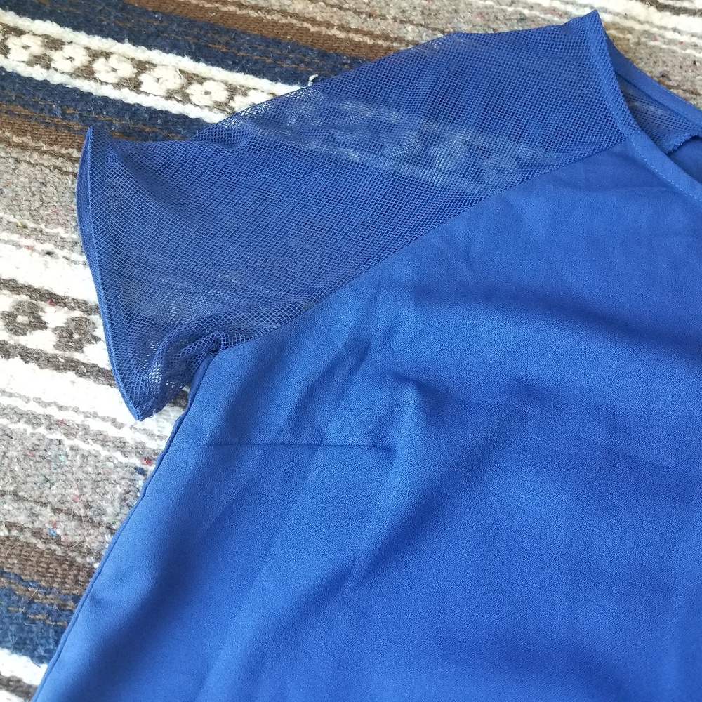 HARLOWE & GRAHAM | BLUE BLOUSE | SIZE SMALL - Picture 5 of 8